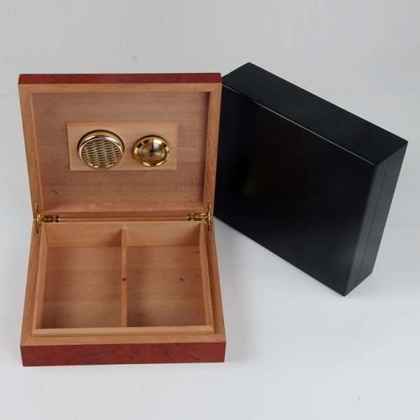 Spanish Cedar Humidor with Humidifier Gel
